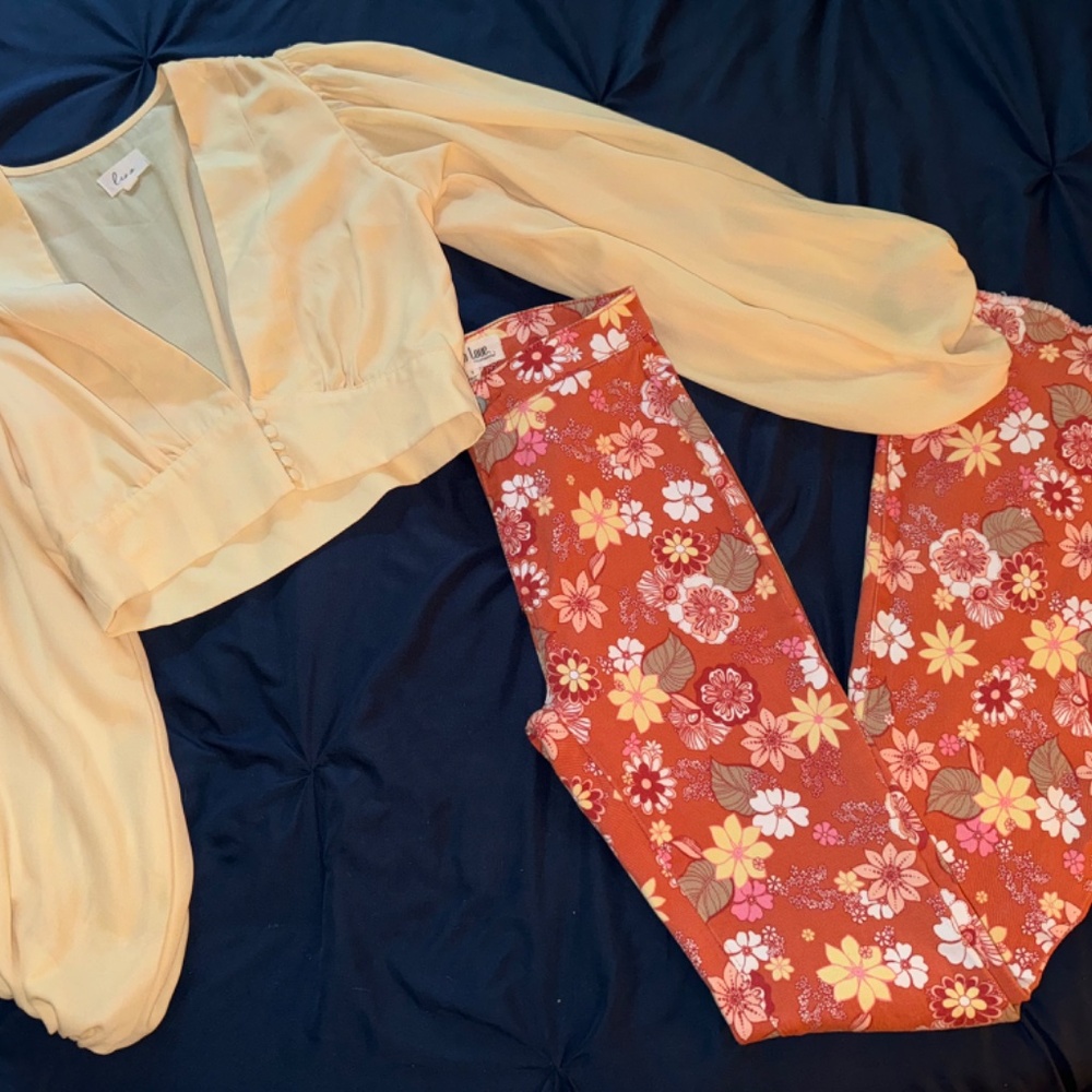 Top & bottom - Picture 2 of 8